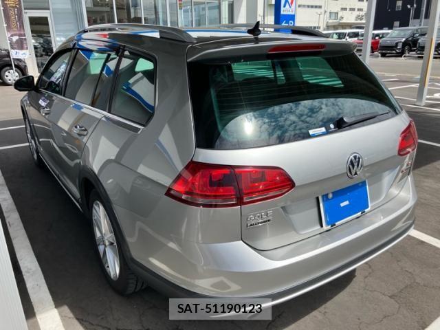 VolksWagen GOLF ALLTRACK 2016-06 8458769-5