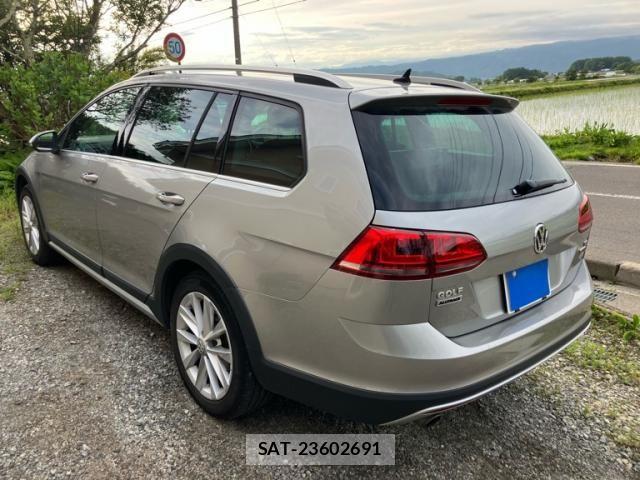VolksWagen GOLF ALLTRACK 2016-03 8884612-3