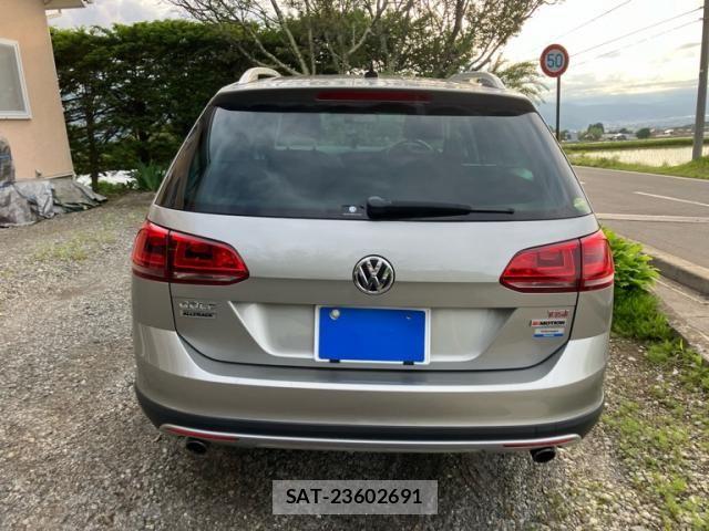 VolksWagen GOLF ALLTRACK 2016-03 8884612-4
