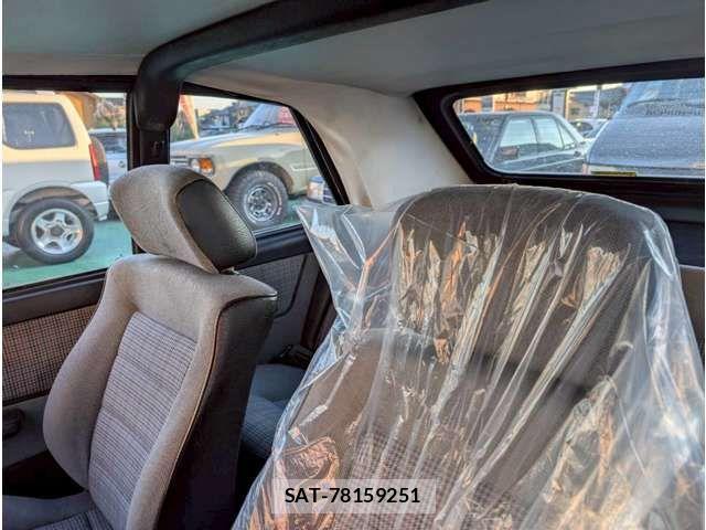 VolksWagen GOLF 1990-11 1555383-9