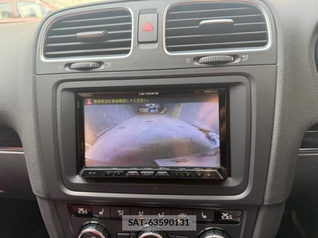 VolksWagen GOLF 2012-12 8232400-16
