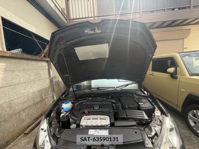 VolksWagen GOLF 2012-12 8232400-19