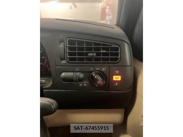 VolksWagen GOLF 2000-08 8415830-18