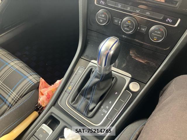 VolksWagen GOLF GTE 2016-02 7964385-18