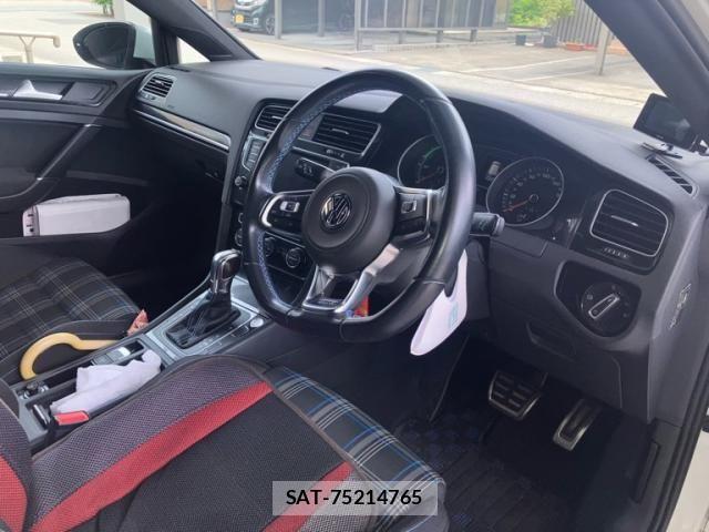 VolksWagen GOLF GTE 2016-02 7964385-6