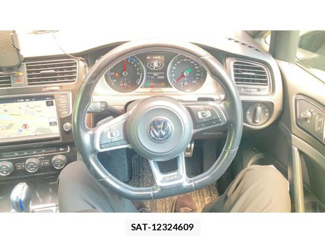 VolksWagen GOLF GTE 2015-08 8147004-12