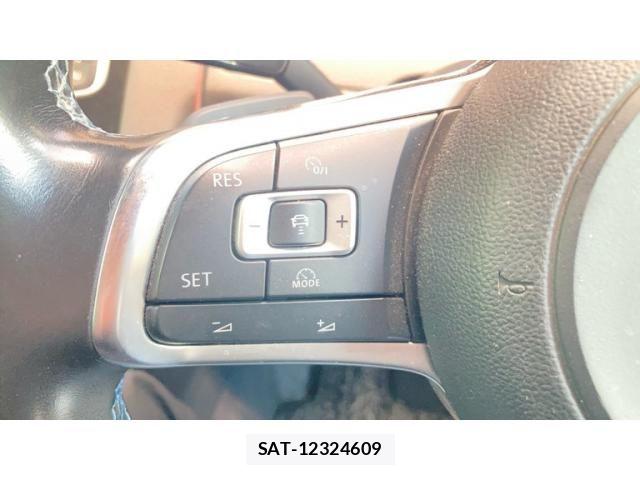 VolksWagen GOLF GTE 2015-08 8147004-13