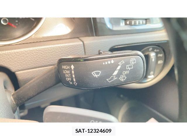 VolksWagen GOLF GTE 2015-08 8147004-16