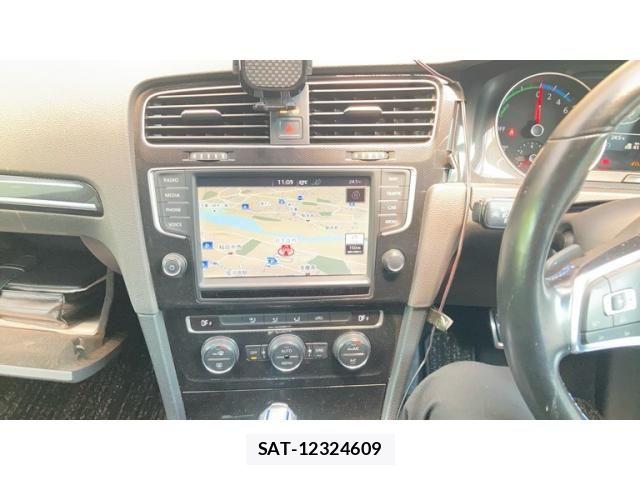 VolksWagen GOLF GTE 2015-08 8147004-18