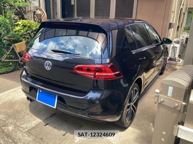 VolksWagen GOLF GTE 2015-08 8147004-1