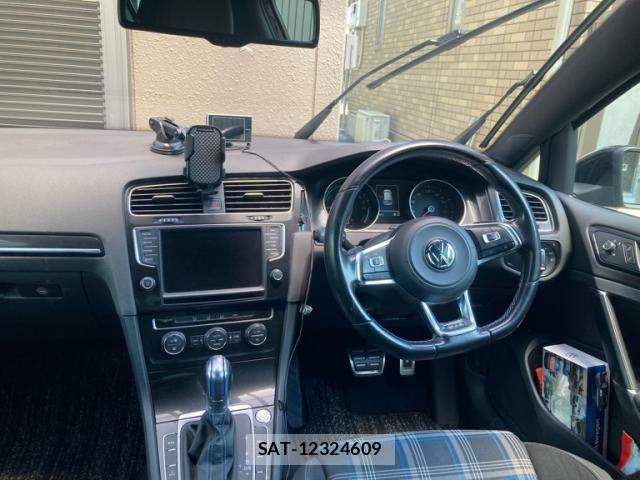 VolksWagen GOLF GTE 2015-08 8147004-5
