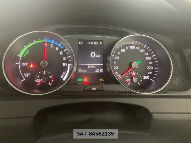 VolksWagen GOLF GTE 2015-08 8372382-17