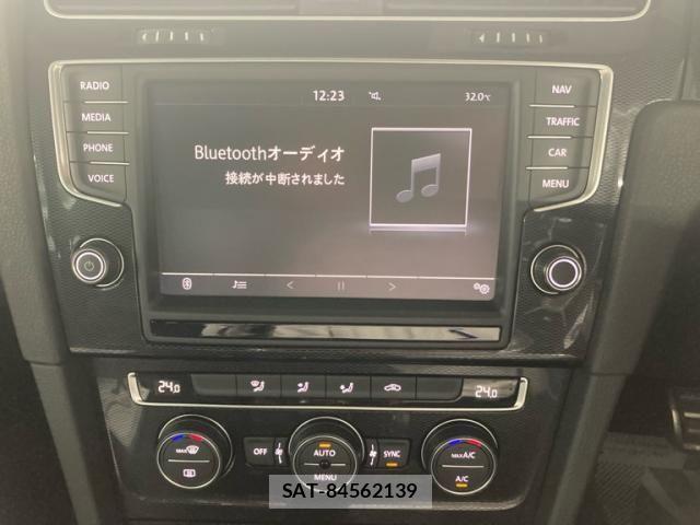 VolksWagen GOLF GTE 2015-08 8372382-20
