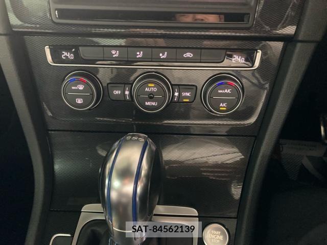 VolksWagen GOLF GTE 2015-08 8372382-21