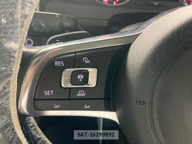 VolksWagen GOLF GTE 2015-08 8415835-23