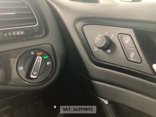 VolksWagen GOLF GTE 2015-08 8415835-25