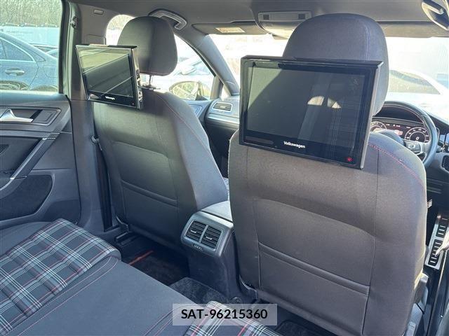 VolksWagen GOLF GTI 2018-11 1000170-11