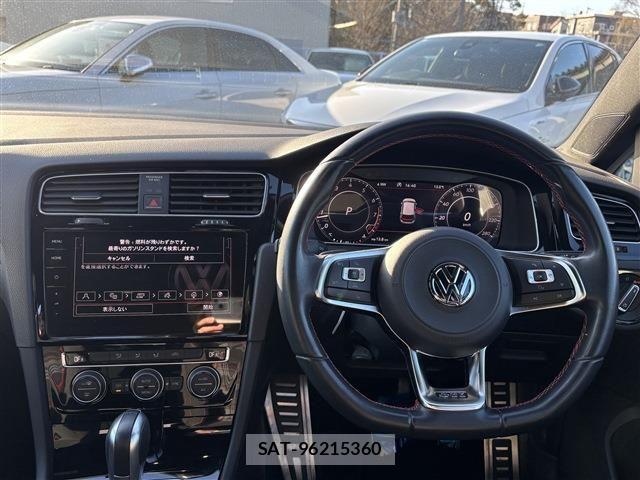 VolksWagen GOLF GTI 2018-11 1000170-15