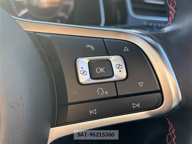VolksWagen GOLF GTI 2018-11 1000170-19