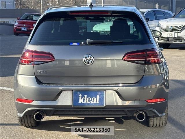 VolksWagen GOLF GTI 2018-11 1000170-5