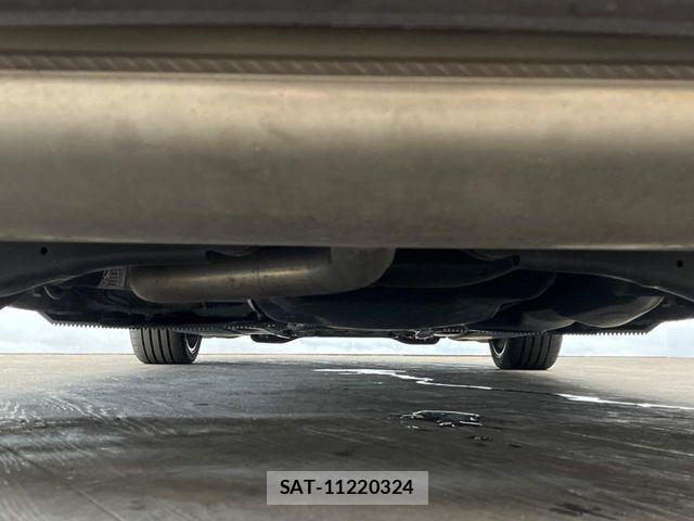 VolksWagen GOLF GTI 2019-08 1226314-19