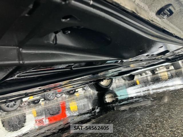 VolksWagen GOLF GTI 2017-03 2402621-9