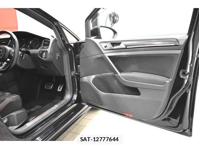VolksWagen GOLF GTI 2014-01 4141242-13