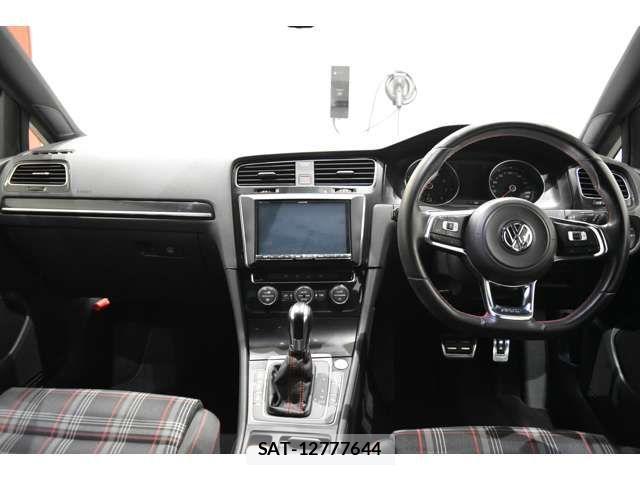 VolksWagen GOLF GTI 2014-01 4141242-3