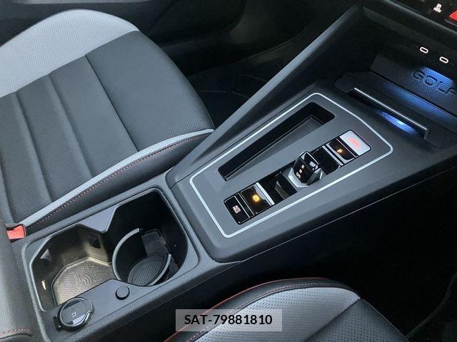 VolksWagen GOLF GTI 2022-08 6023084-9