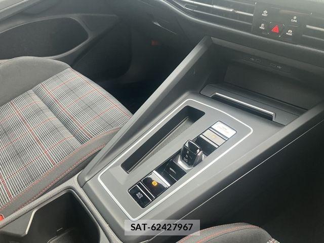 VolksWagen GOLF GTI 2023-02 6266376-12
