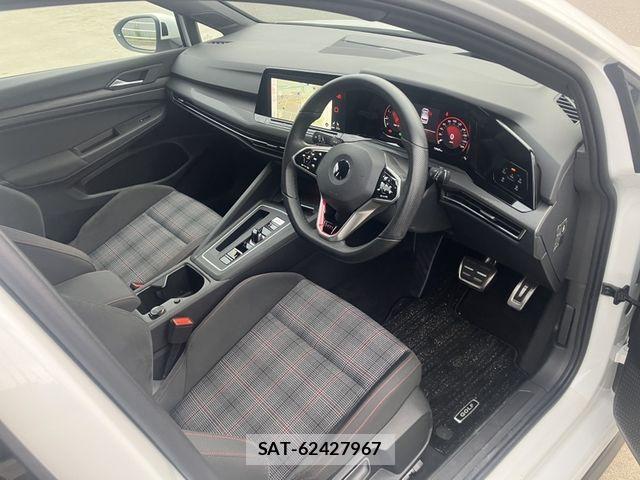 VolksWagen GOLF GTI 2023-02 6266376-1