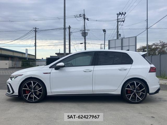 VolksWagen GOLF GTI 2023-02 6266376-4