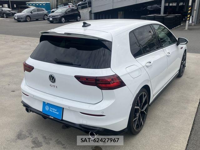 VolksWagen GOLF GTI 2023-02 6266376-5