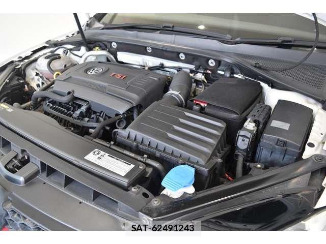 VolksWagen GOLF GTI 2015-04 6615691-9