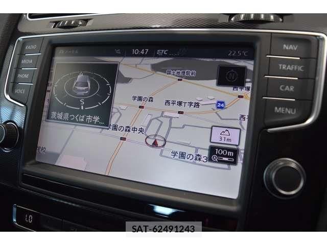 VolksWagen GOLF GTI 2015-04 6615691-13