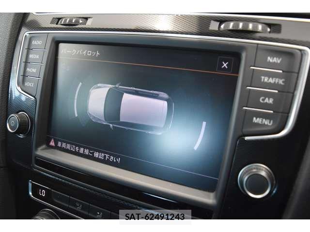 VolksWagen GOLF GTI 2015-04 6615691-15