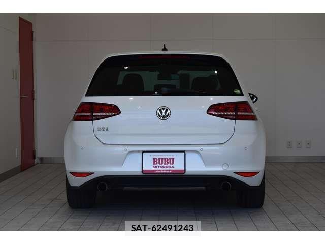 VolksWagen GOLF GTI 2015-04 6615691-3