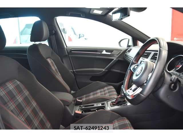 VolksWagen GOLF GTI 2015-04 6615691-5