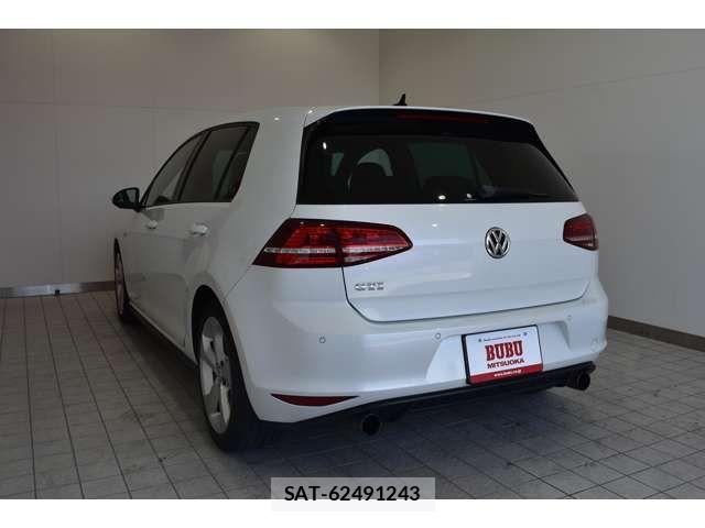 VolksWagen GOLF GTI 2015-04 6615691-7