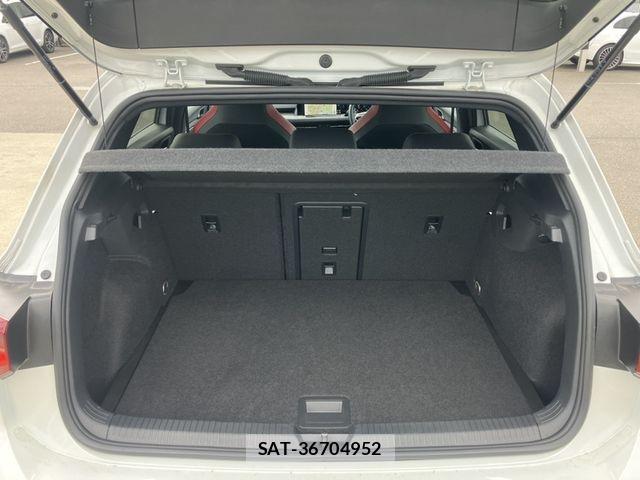 VolksWagen GOLF GTI 2022-12 6678774-10