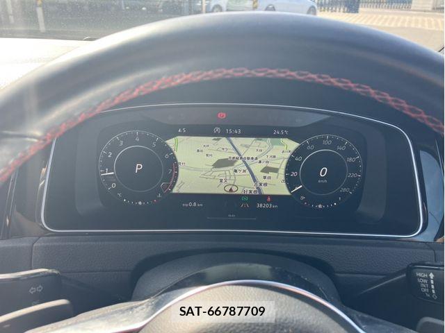 VolksWagen GOLF GTI 2020-07 7061372-9