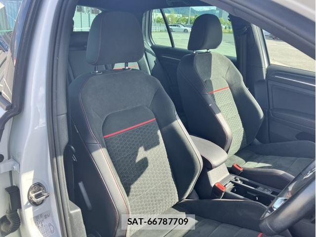 VolksWagen GOLF GTI 2020-07 7061372-12