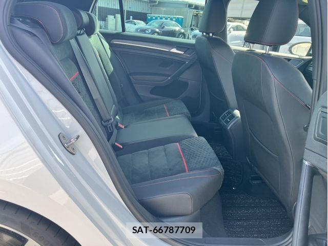 VolksWagen GOLF GTI 2020-07 7061372-15