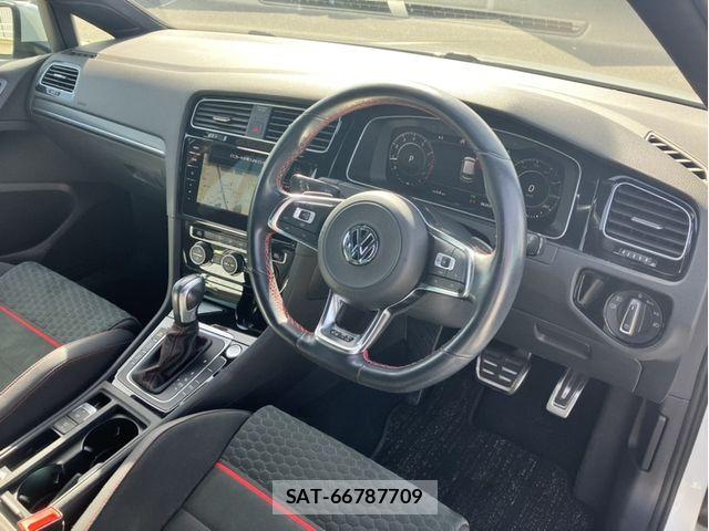 VolksWagen GOLF GTI 2020-07 7061372-1