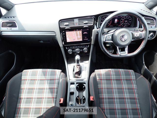 VolksWagen GOLF GTI 2018-08 7061373-1