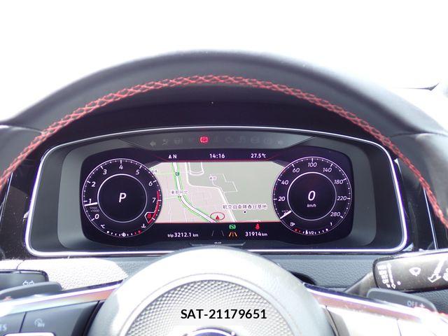 VolksWagen GOLF GTI 2018-08 7061373-19