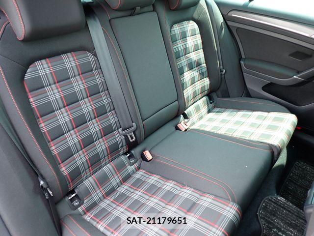 VolksWagen GOLF GTI 2018-08 7061373-22