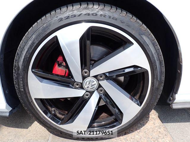 VolksWagen GOLF GTI 2018-08 7061373-29
