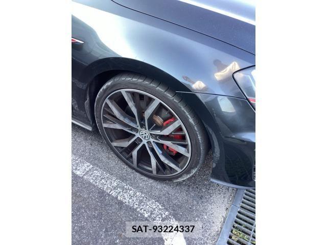VolksWagen GOLF GTI 2014-10 7331185-1