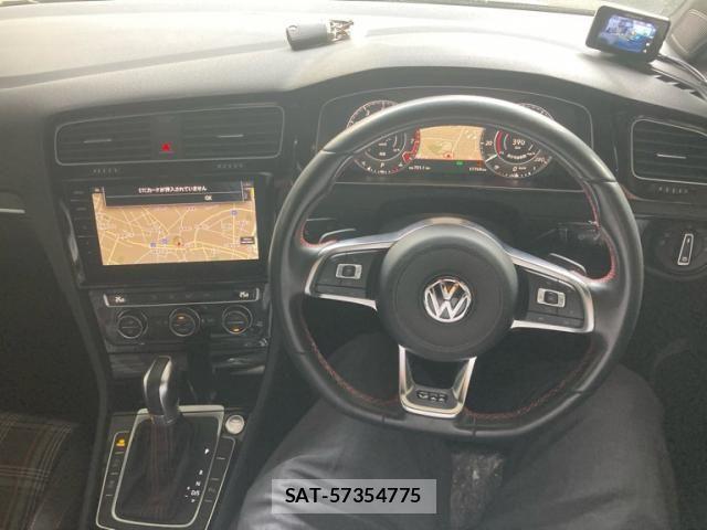 VolksWagen GOLF GTI 2018-08 7331184-10